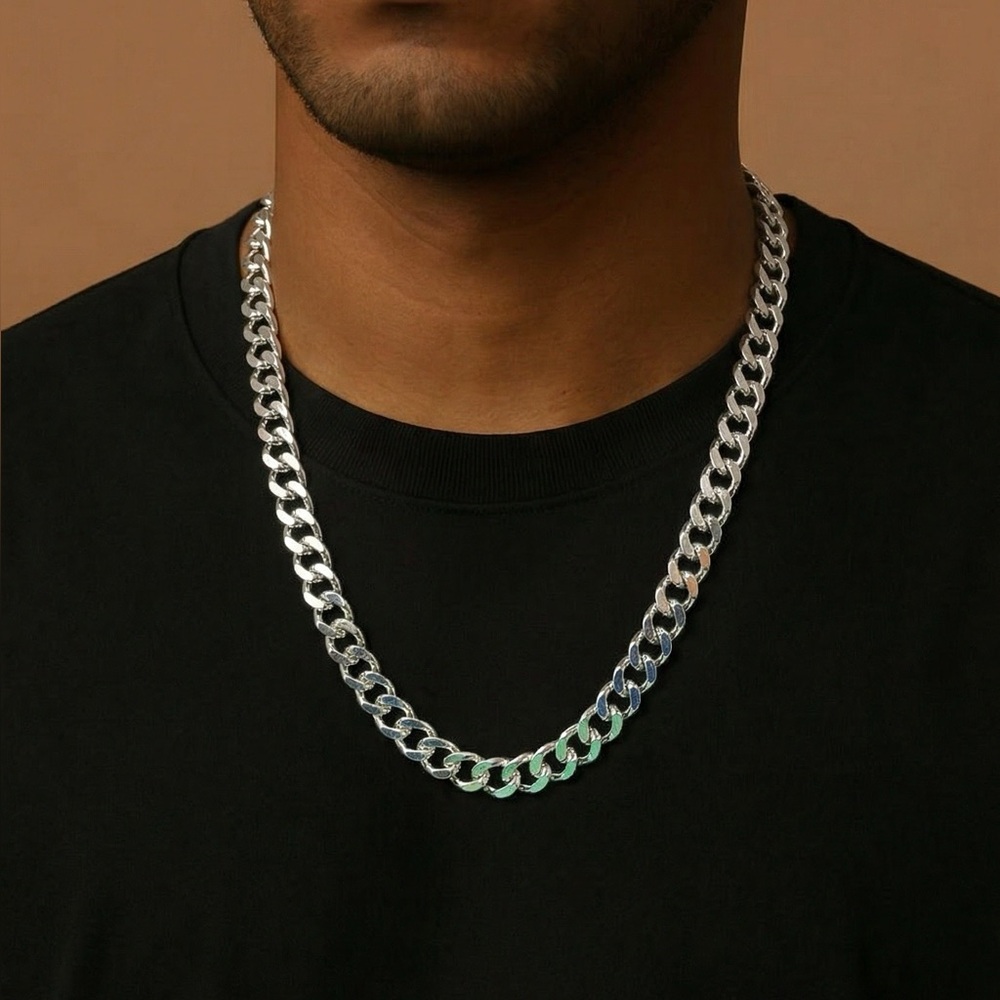 silver stamped I havea 22 inches cuban link Silver Chain Neck